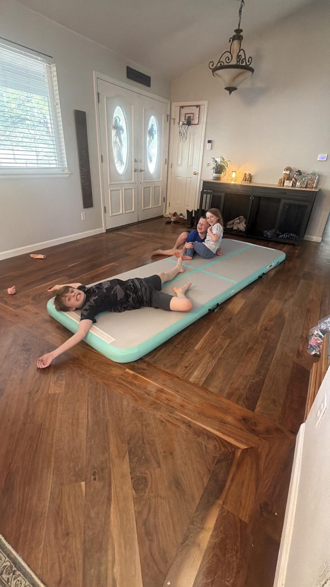 FBSPORT Inflatable Air Gymnastics Mat Training Mats 4/8 inches Thickness Gymnastics Tracks for Home Use/Training/Cheerleading/Yoga/Water with Pump customer photo 2