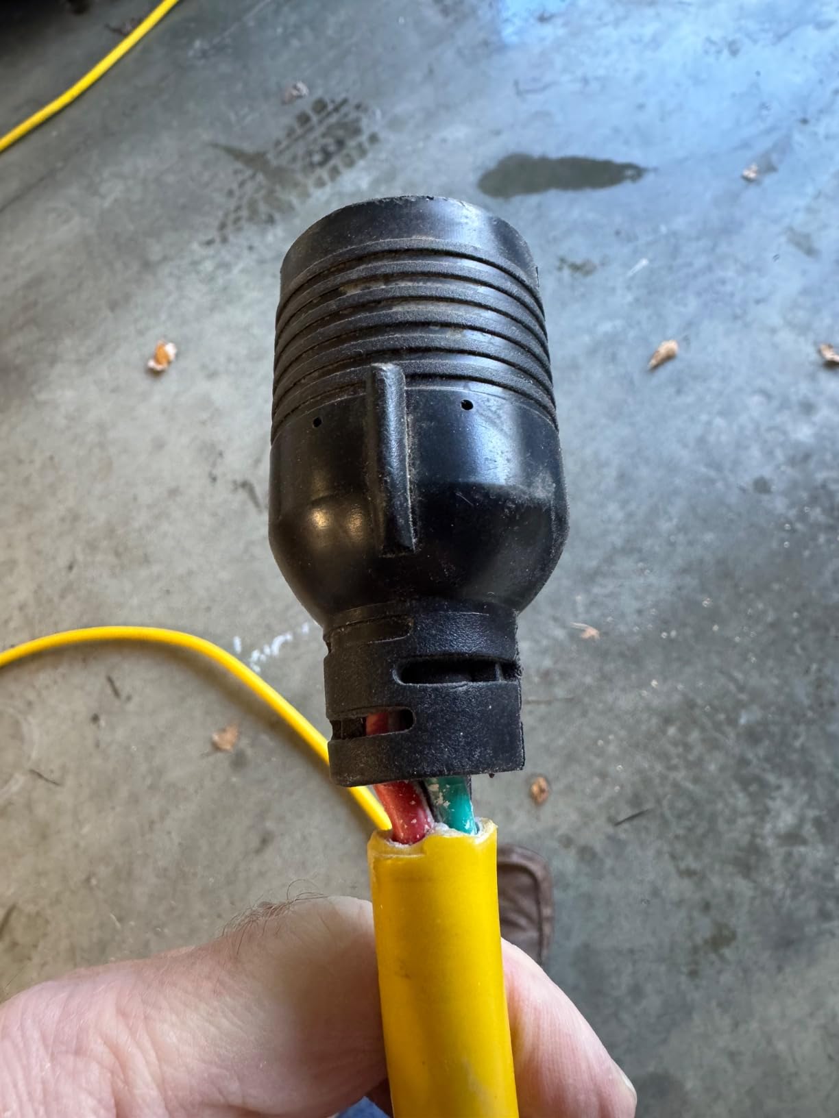 50 FEET Heavy Duty Generator Locking Power Cord NEMA L14-30P/L14-30R, 4 Prong 10 Gauge SJTW Cable, 125/250V 30Amp 7500 Watts Yellow Generator Lock Extension Cord with UL Listed Yodotek customer photo 2