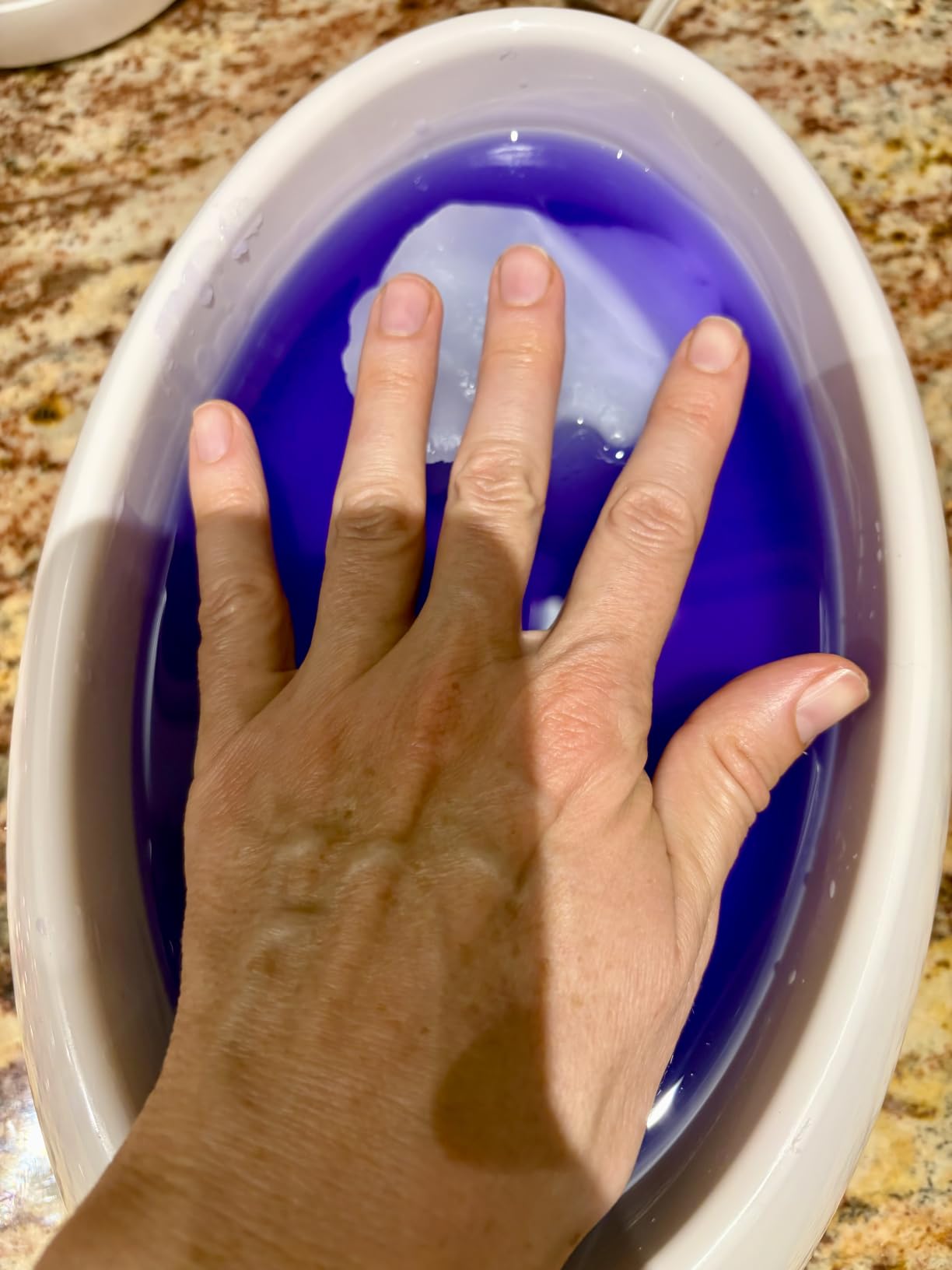 True Glow by Conair Paraffin Bath for Hands and Feet - Moisturizing Treatment With 1lb. Wax - Purple customer photo 1