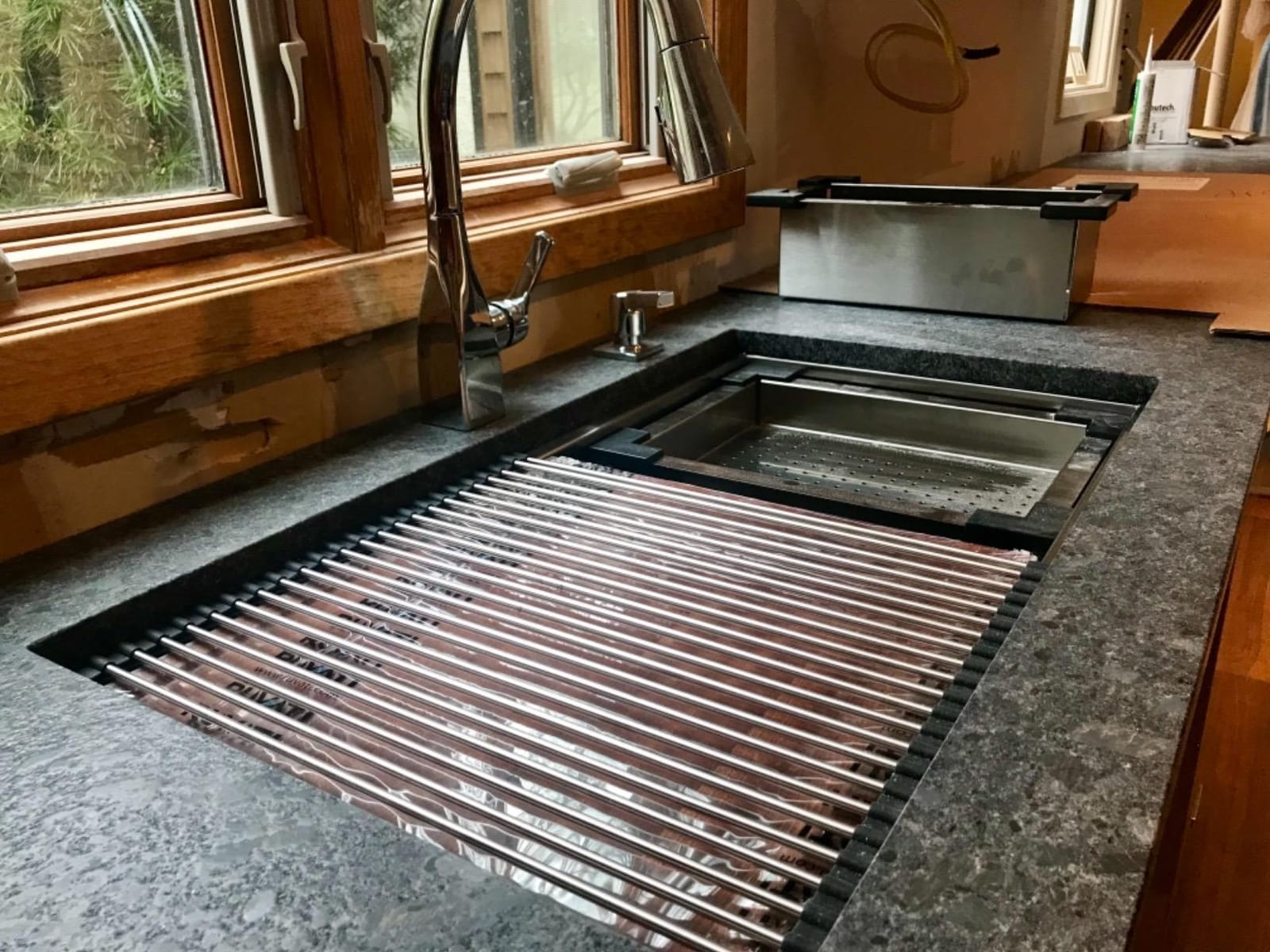 Ruvati 33-inch Undermount Workstation Kitchen Sink - 16 Gauge Stainless Steel kitchen Sink Single Bowl with Cutting Board & Accessories, Brushed Finish Hides Scratches - RVH8222 customer photo 1