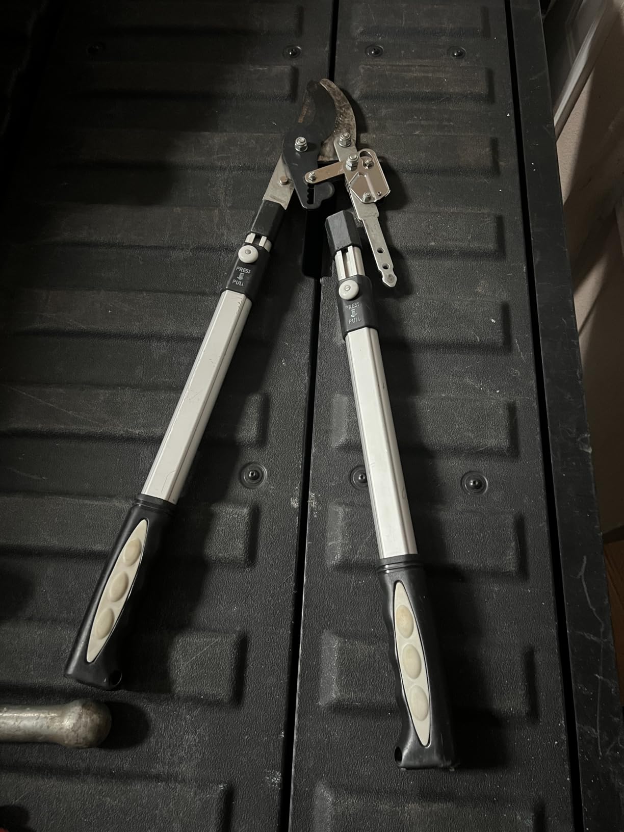 Tree Trimmer Loppers - Double Ratcheting Bypass Pruners - Extendable 26