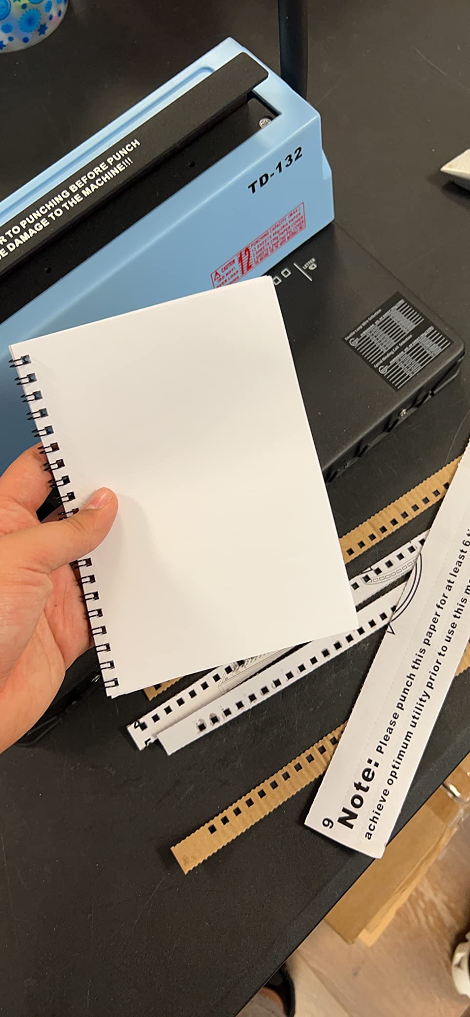 RAYSON TD-132 3:1 Wire Binding Machine, 12-Sheet Punch, 120-Sheet Capacity | 32-hole Letter-size punching with 2.5, 3.5, and 4.5 mm margins customer photo 2
