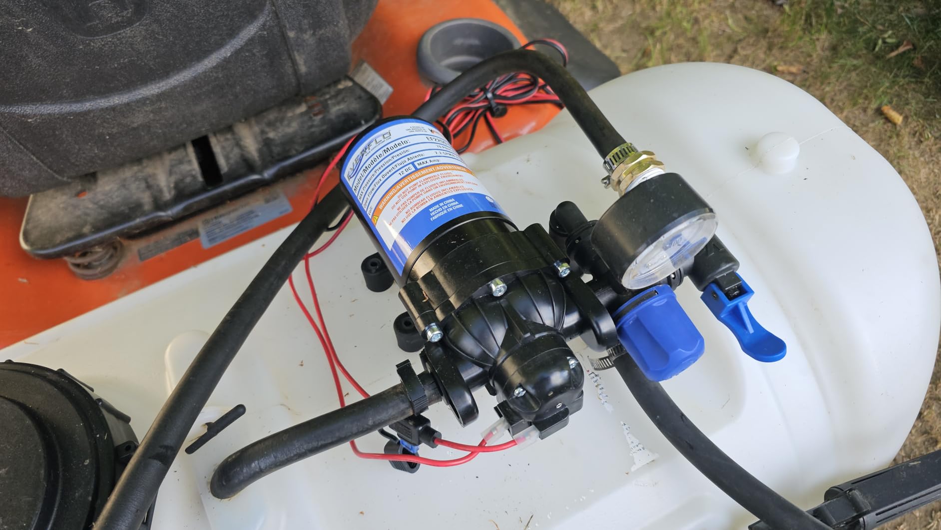 Master Mfg 15-Gallon ATV Broadcast Sprayer - 7ft Swath, 2.2GPM, 70PSI Max customer photo 2