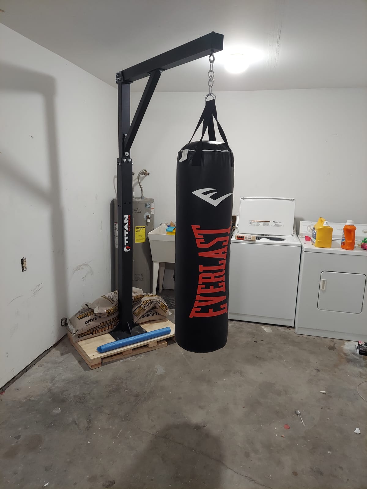 Titan Fitness Heavy Bag Boxing Stand, Single Tree Adjustable 7 FT 4