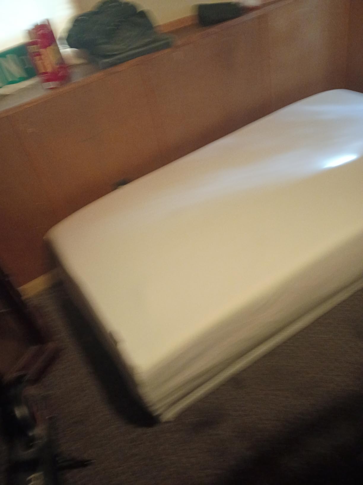 Amazon Basics Plush Memory Foam Mattress, Breathable, 8 Inch, Full, White/Grey, 75 x 54 x 8 inches customer photo 1