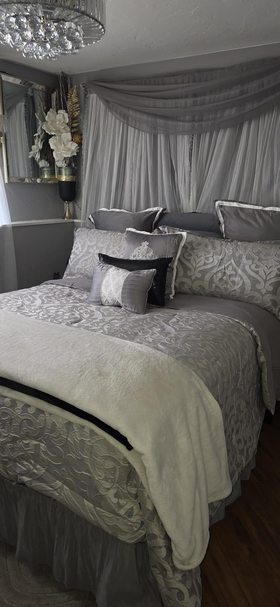 Madison Park Odette Cozy Comforter Set Jacquard Damask Medallion Design - Modern All Season, Down Alternative Bedding, Shams, Decorative Pillows, Queen(90 in x 90 in), Silver 8 Piece customer photo 2
