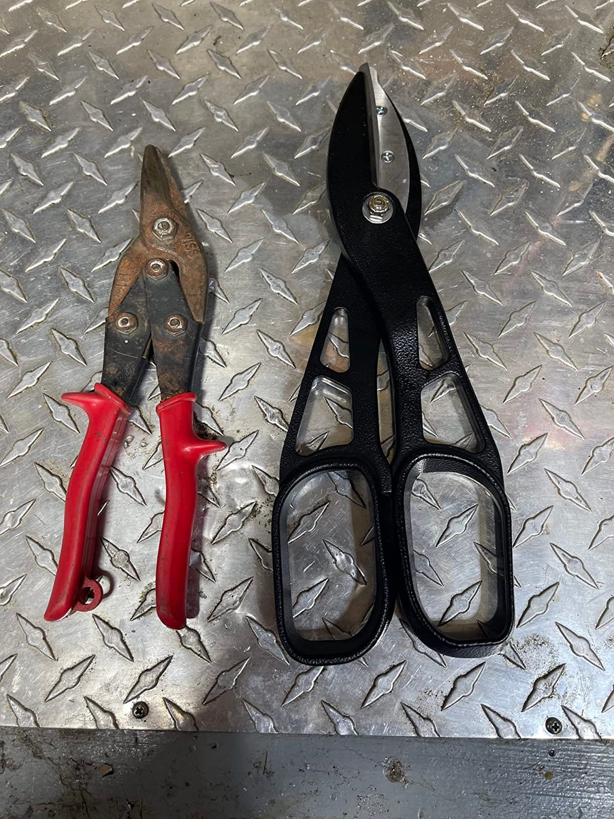 Klein Tools 89556 Metal Cutter, Tin Snips Cut Tin, Copper, Aluminum, Vinyl, Steel and Stainless Steel, 12-Inch customer photo 1