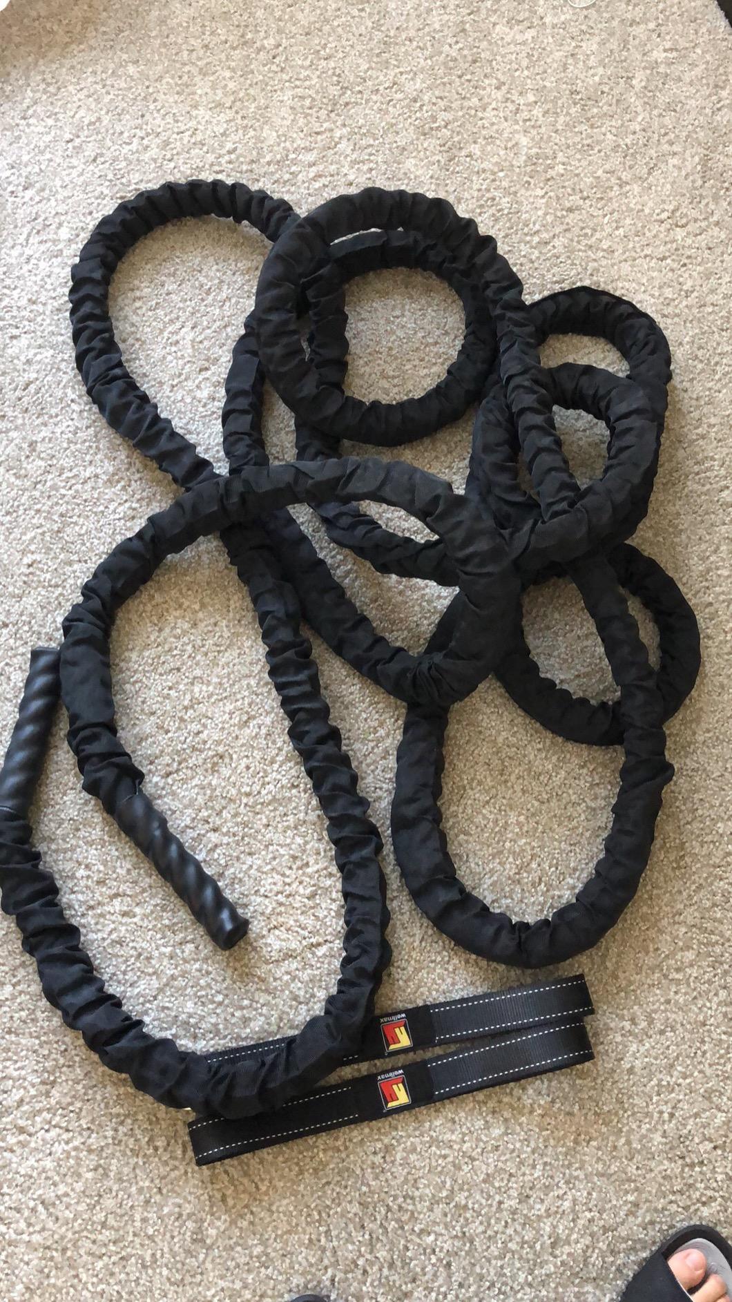 Wellmax Heavy Duty Battle Rope with Portable Anchor Kit, 1.5 and 2 inch by 30ft, Perfect for Muscle Training Exercise, Fitness, Cardio Workout and Crossfit customer photo 1