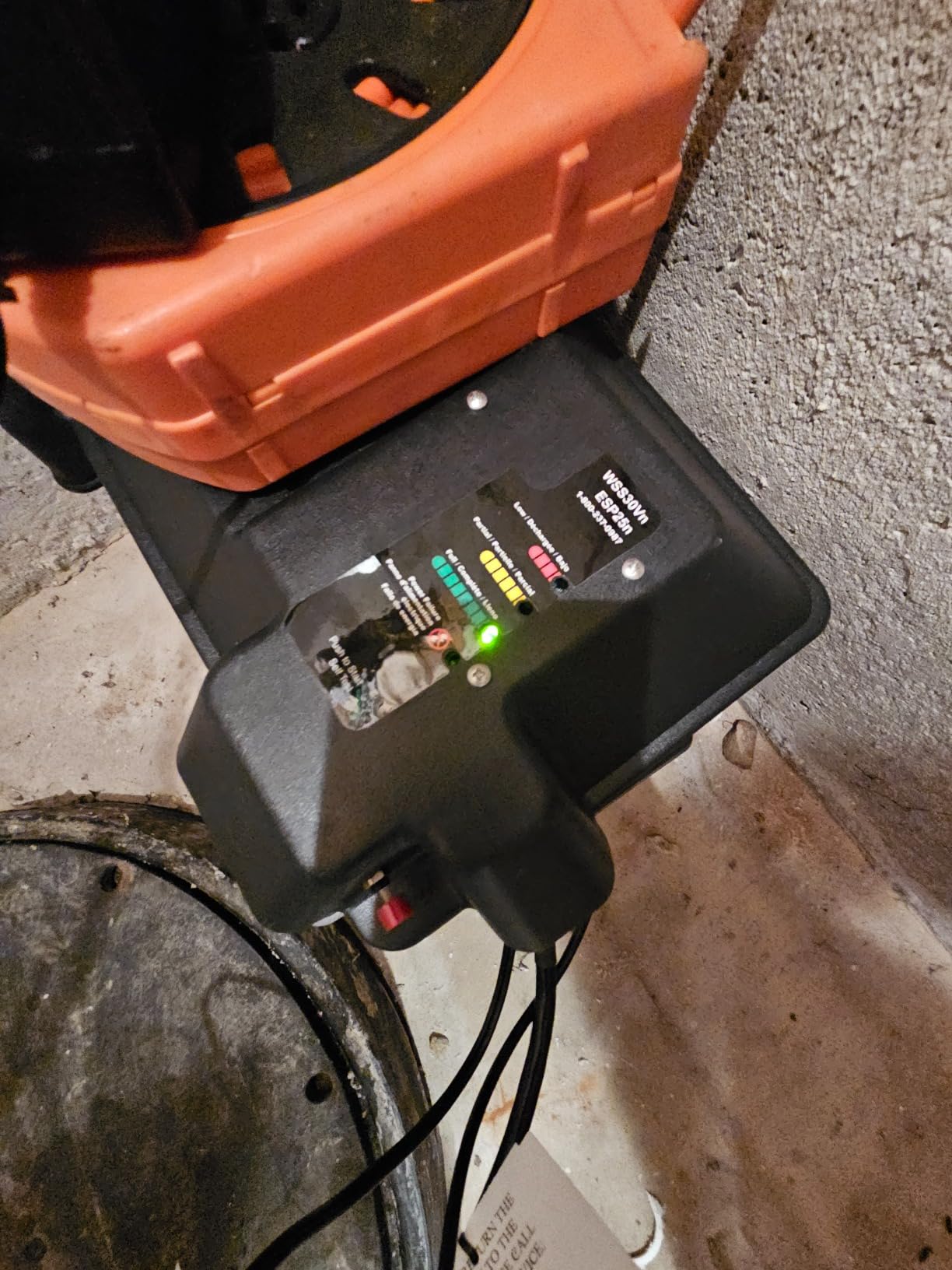 WAYNE ESP25n - 12 Volt Battery Back Up Sump Pump, Battery Not Included - Up to 2,700 Gallons Per Hour - Heavy Duty Basement Sump Pump customer photo 1