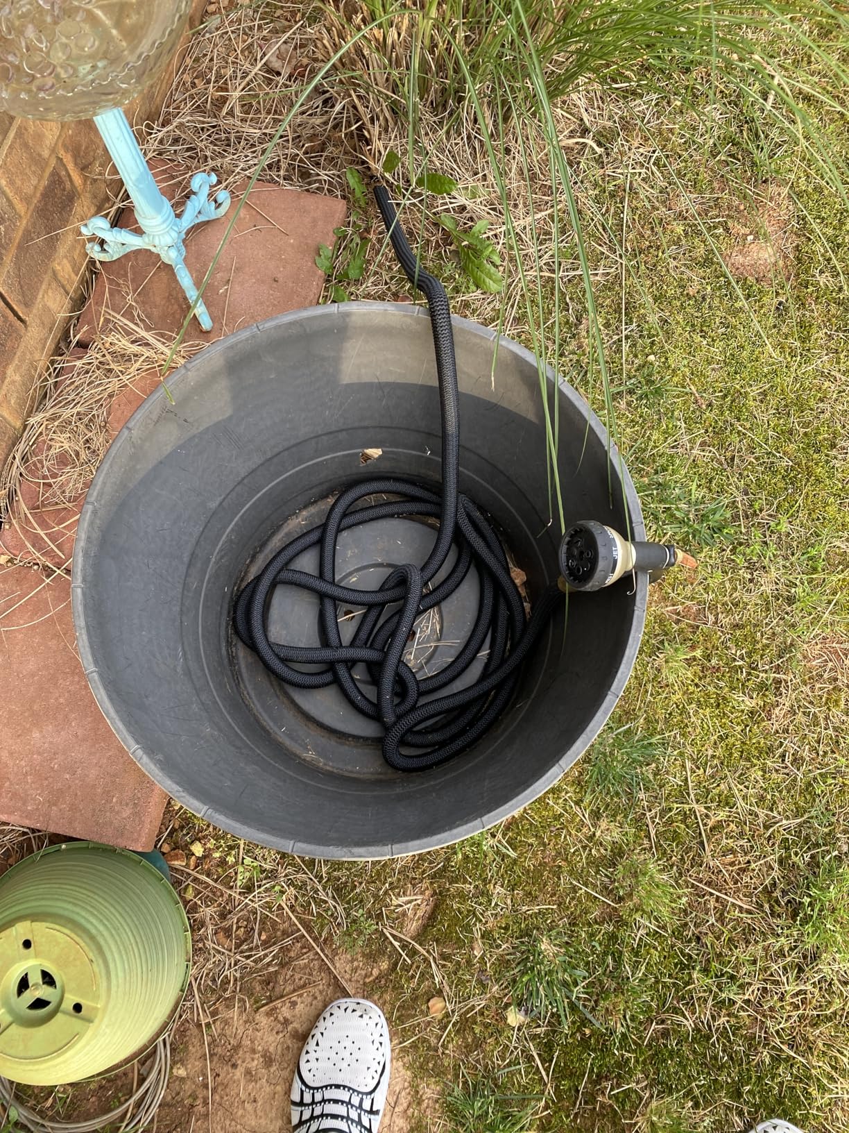 Flexi Hose Lightweight Expandable Garden Hose, 50FT - Retractable Garden Hose, Water Hose - No-Kink Flexibility, 3/4 Inch Solid Brass Fittings and Double Latex Core customer photo 1