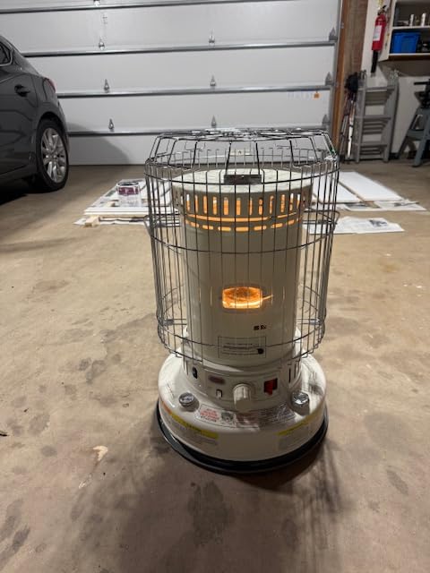Dyna-Glo Indoor Kerosene Convection Heater - 23,800 BTU, 1,000 Sq. Ft. Heating Capacity, Model Number WK95C8 customer photo 1