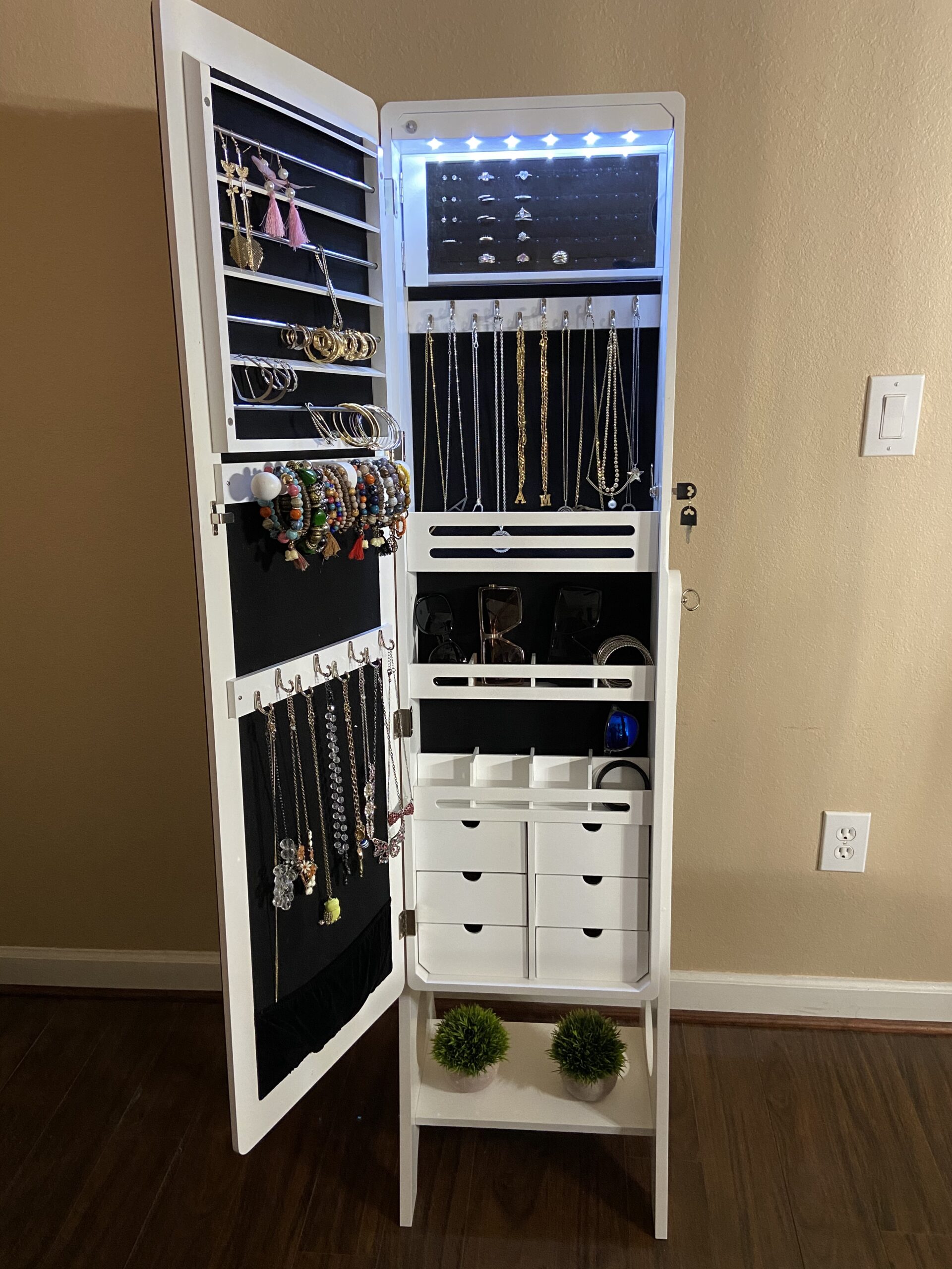 Hives and Honey Aria Standing Jewelry Armoire Mirror - LED Lit, Velvet Interior, Lockable, Ample Storage, Beveled Full-Length Mirror, Space-Saving Design, Walnut customer photo 2