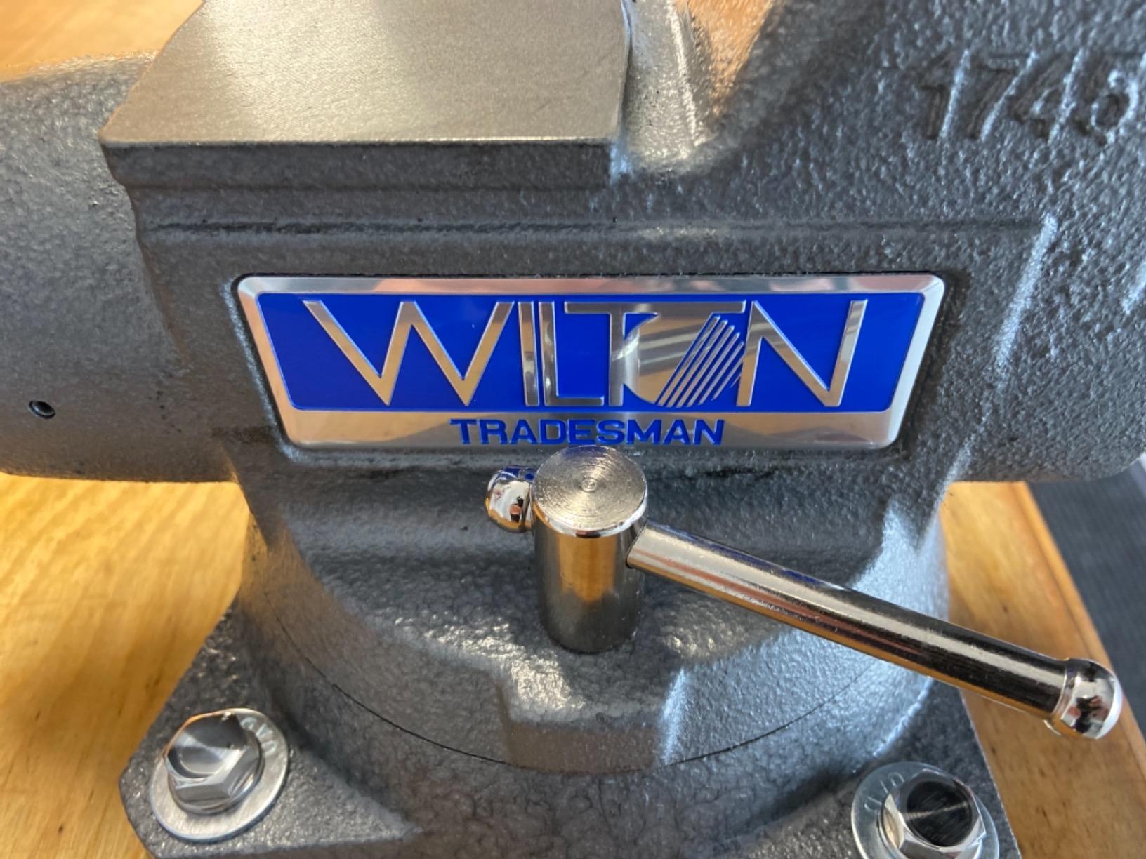 Wilton Tradesman Bench Vise, 6-1/2