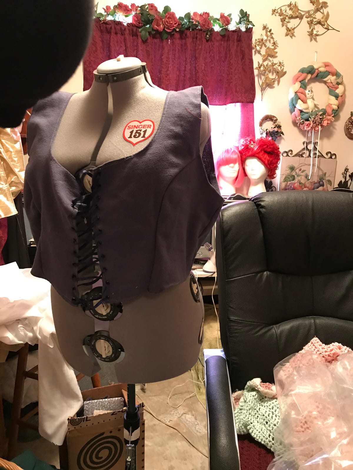 SINGER Female Adjustable Dress Form, Medium/Large, Size 10-18 - Grey | Pinnable foam-backed surface, 12 dials, 360-degree hem guide, tripod base customer photo 2