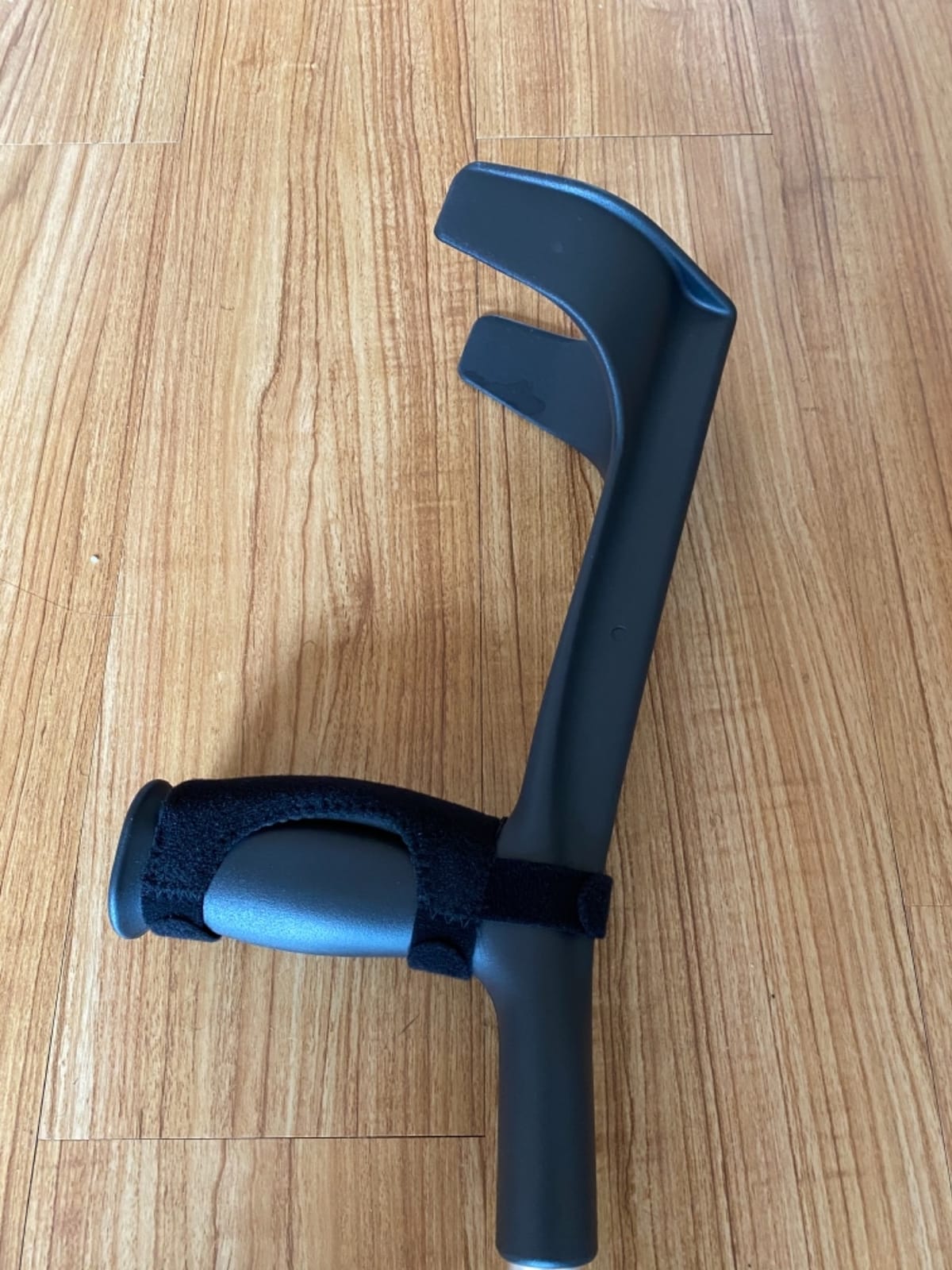 KMINA Forearm Crutches for Adults, Open Cuff, Adjustable Height (2 Units) | Forearm and Elbow, Orthopedic, Light, for Women and Men, Made in Spain, up to 125 kg, Convalescence, Sprain customer photo 2