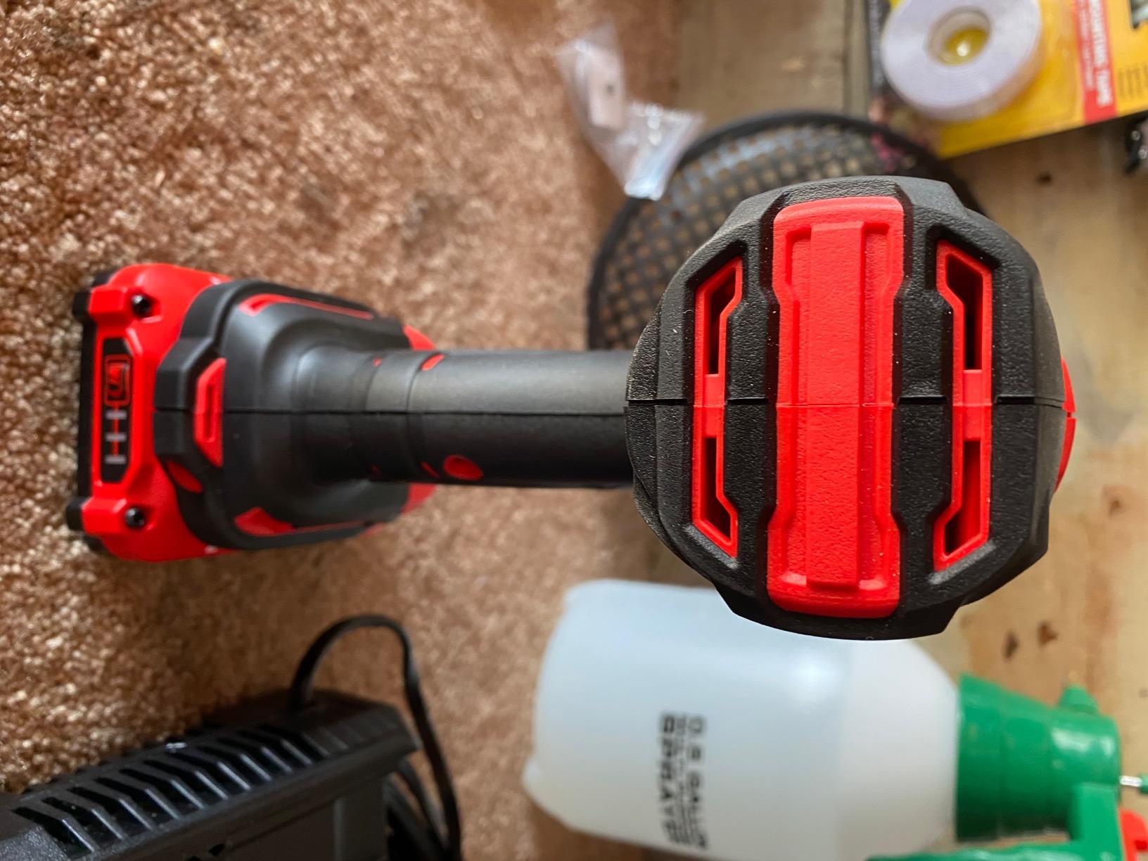 CRAFTSMAN V20 Cordless Drill/Driver Kit, 1/2 inch, Battery and Charger Included (CMCD700C1) customer photo 2