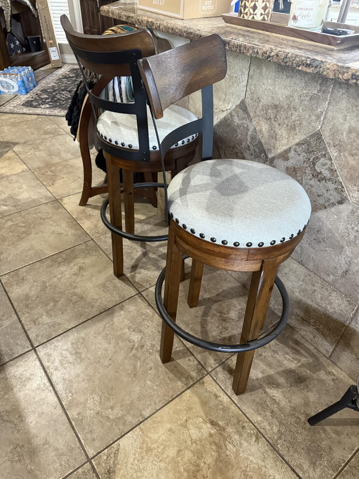 Signature Design by Ashley Valebeck Swivel Bar Stool with Back, 30 in, Wood & engineered wood, 360-degree swivel, Linen colored polyester, Rustic farmhouse style, 250 lb capacity customer photo 2