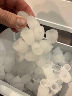 Frigidaire Counter top Portable, 26 lb per Day Nugget Ice Maker Machine (Red Stainless Steel) customer photo 1