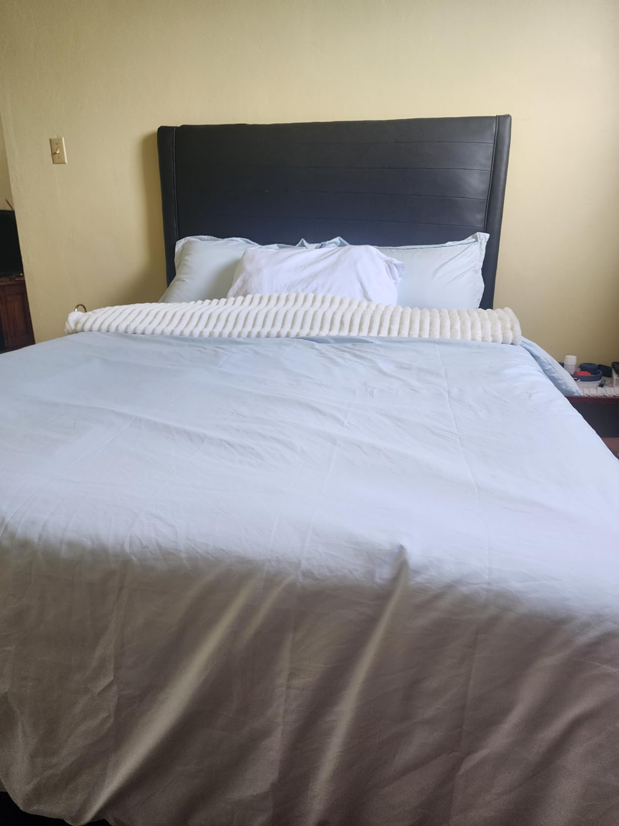 Utopia Bedding Queen Duvet Insert, White, Comforter, 88 x 88 Inches | Breathable All Season Comforter, Down Alternative, Everyday Comfort, Quilted Design, Corner Tabs, Machine Washable customer photo 1