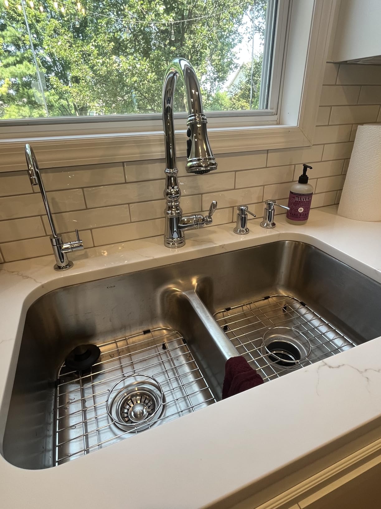 KRAUS Premier 32-inch Undermount 50/50 Double Bowl Low Divider 18-Gauge Stainless Steel Kitchen Sink with Strainers (x2), KBU32 customer photo 1