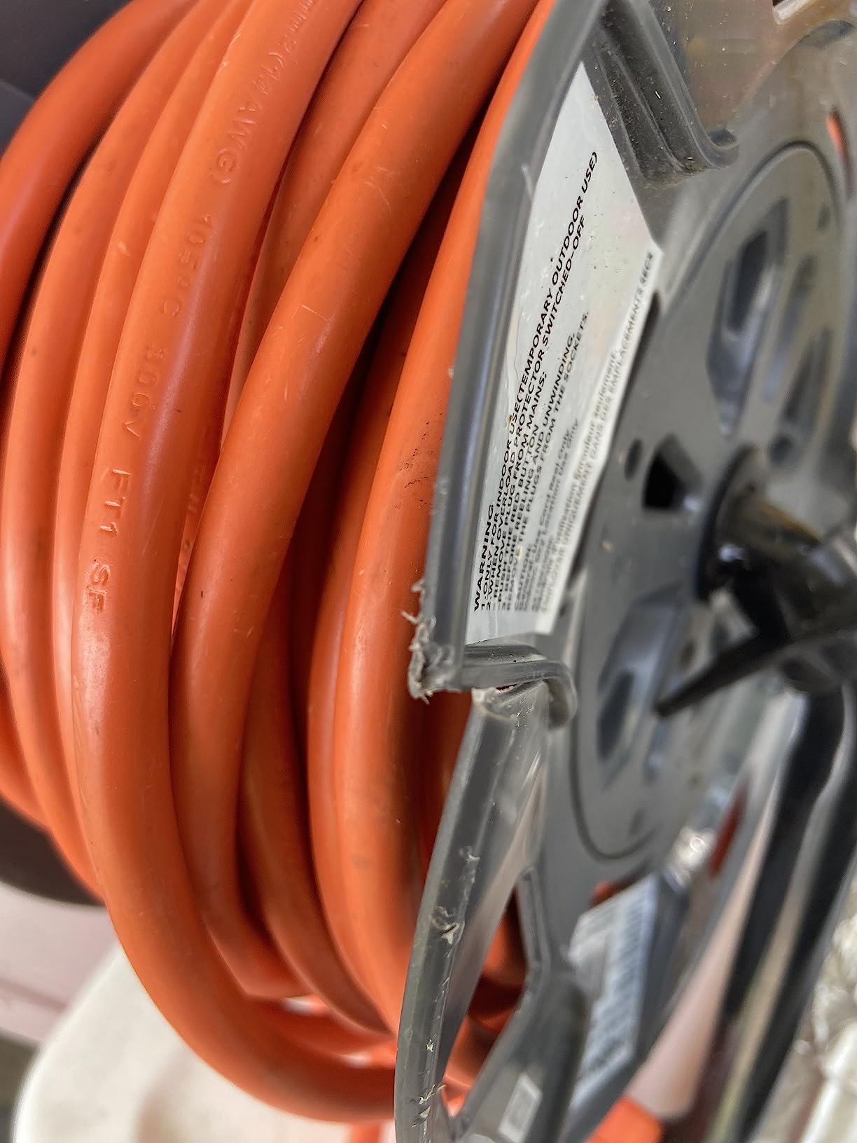 Link2Home 60 Ft. Extension Cord Reel, 4 Power Outlets, 14 AWG SJTW | Heavy-duty cable, high-visibility jacket, ideal for job sites and garages customer photo 2