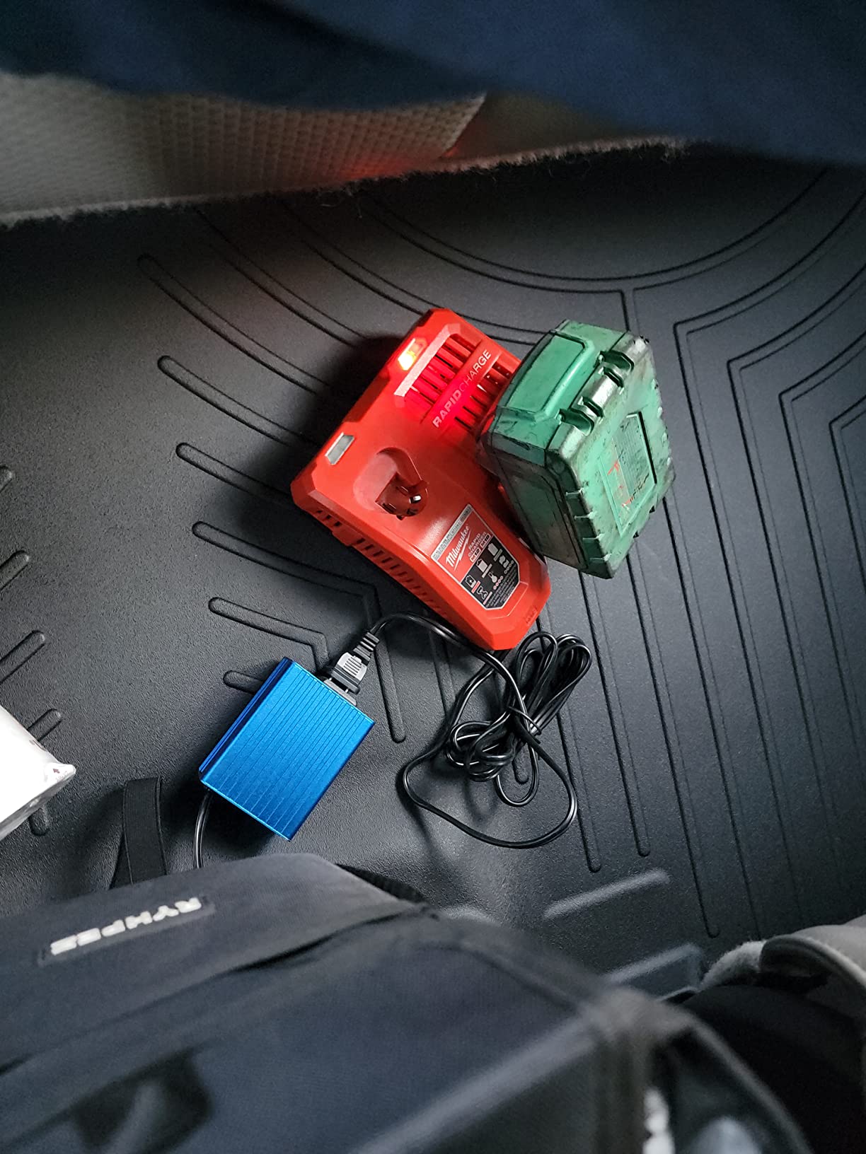 2000W Power Inverter 12V to 110V, DC to AC Inverter with 3 AC Outlets for RV Truck Camping, Home Emergency Use (4000W Peak) customer photo 1