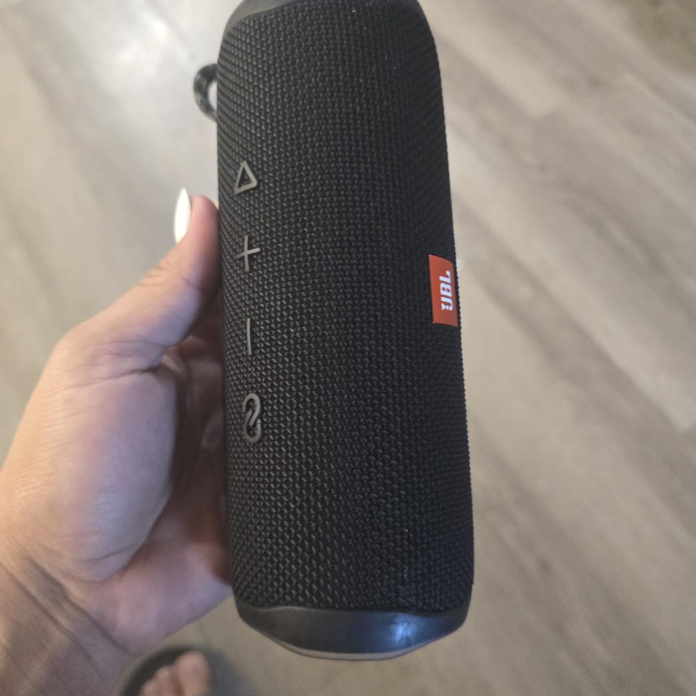 JBL FLIP 5, Waterproof Portable Bluetooth Speaker, Black, Small | Sounds better than ever, Bring the party anywhere, Make a splash with IPX7 waterproof design customer photo 2
