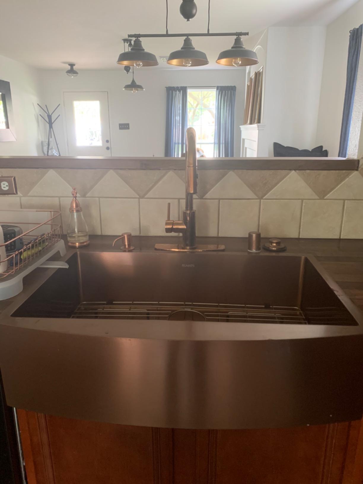 Ruvati Copper Tone 33-inch Apron-Front Farmhouse Kitchen Sink - Matte Bronze Stainless Steel Single Bowl - RVH9733CP customer photo 2