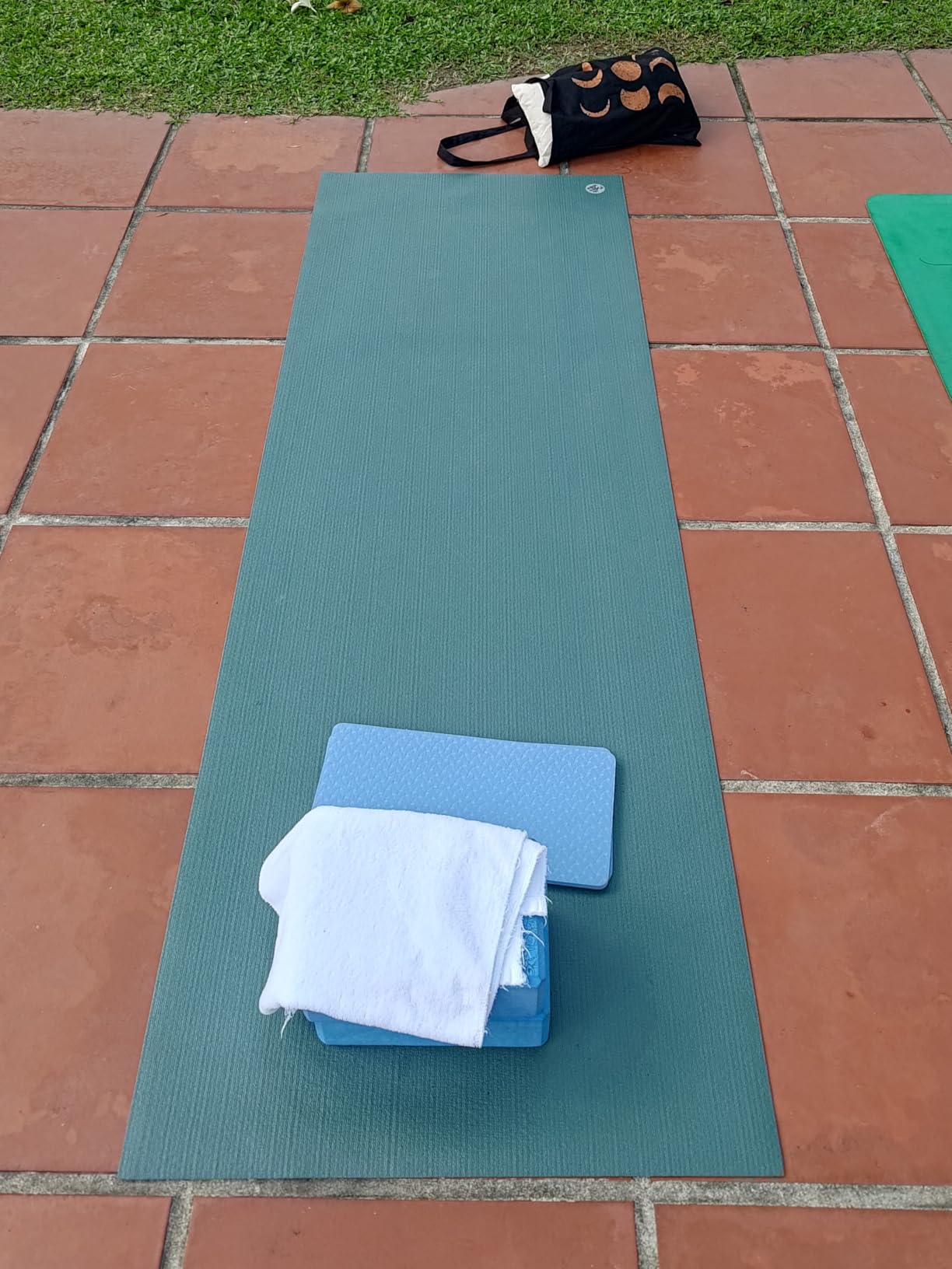 Manduka PRO Travel Yoga Mat - 2mm | Foldable & Travel Friendly | Lifetime Durability | Teacher Approved | Hygienic Construction customer photo 1