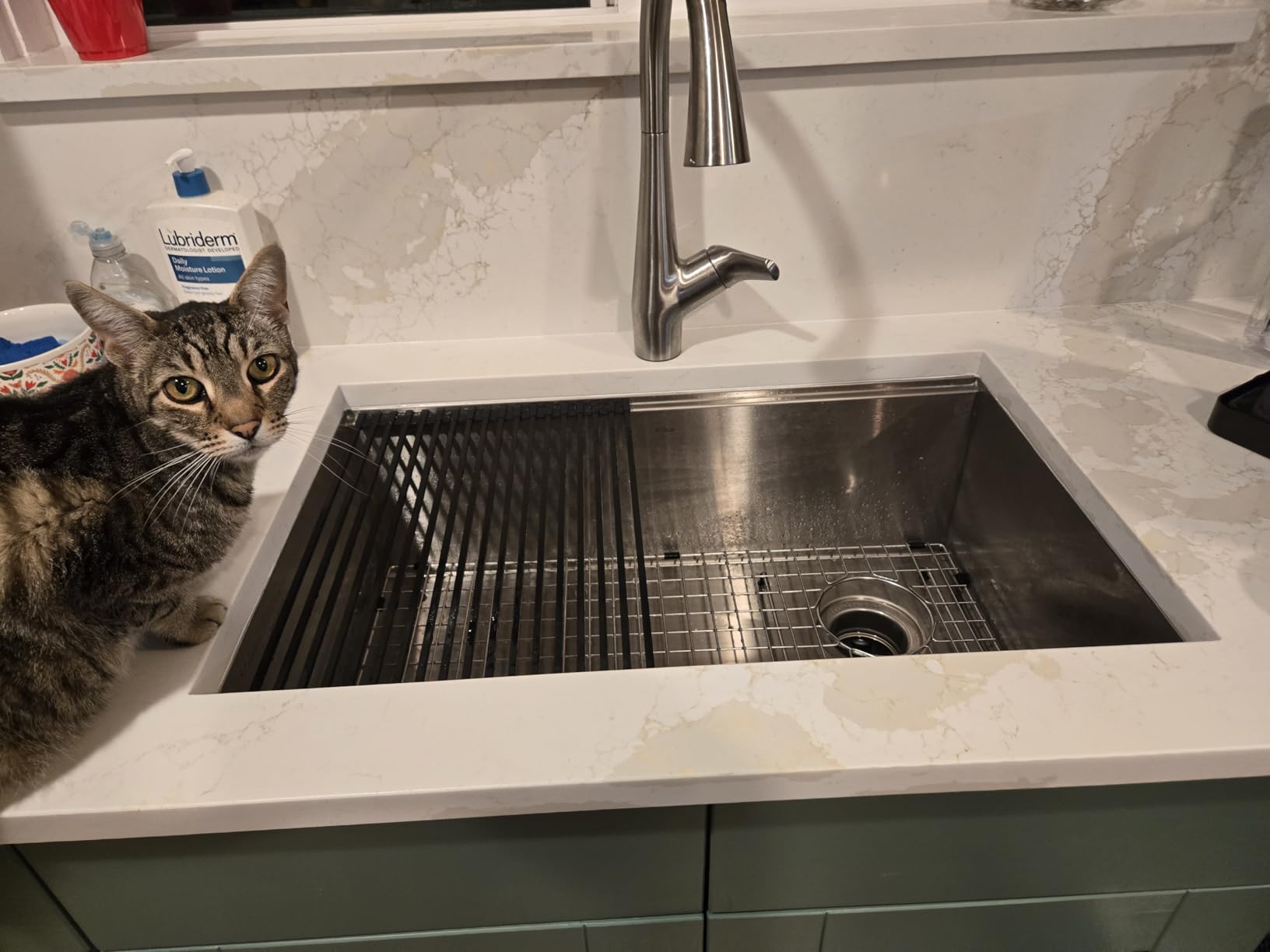 KRAUS Kore 32-Inch Undermount Workstation 16 Gauge Single Bowl Stainless Steel Kitchen Sink with Accessories, KWU110-32 customer photo 2