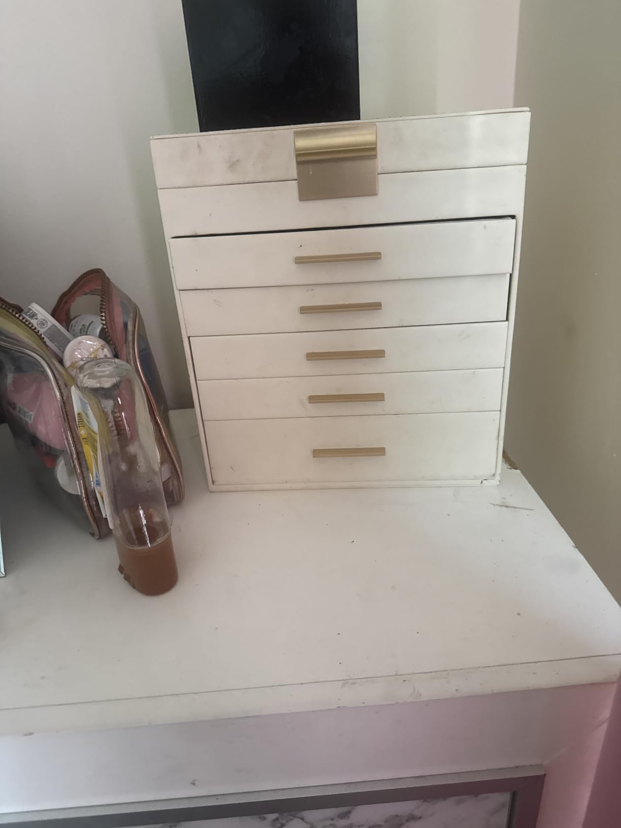 SONGMICS GISELLA Collection - Jewelry Box Organizer with Glass Lid, 3-Layer Jewelry Storage, with 2 Drawers, Modern Style, 8 x 9.1 x 5.3 Inches, Cloud White and Gold Color UJBC239WT customer photo 1