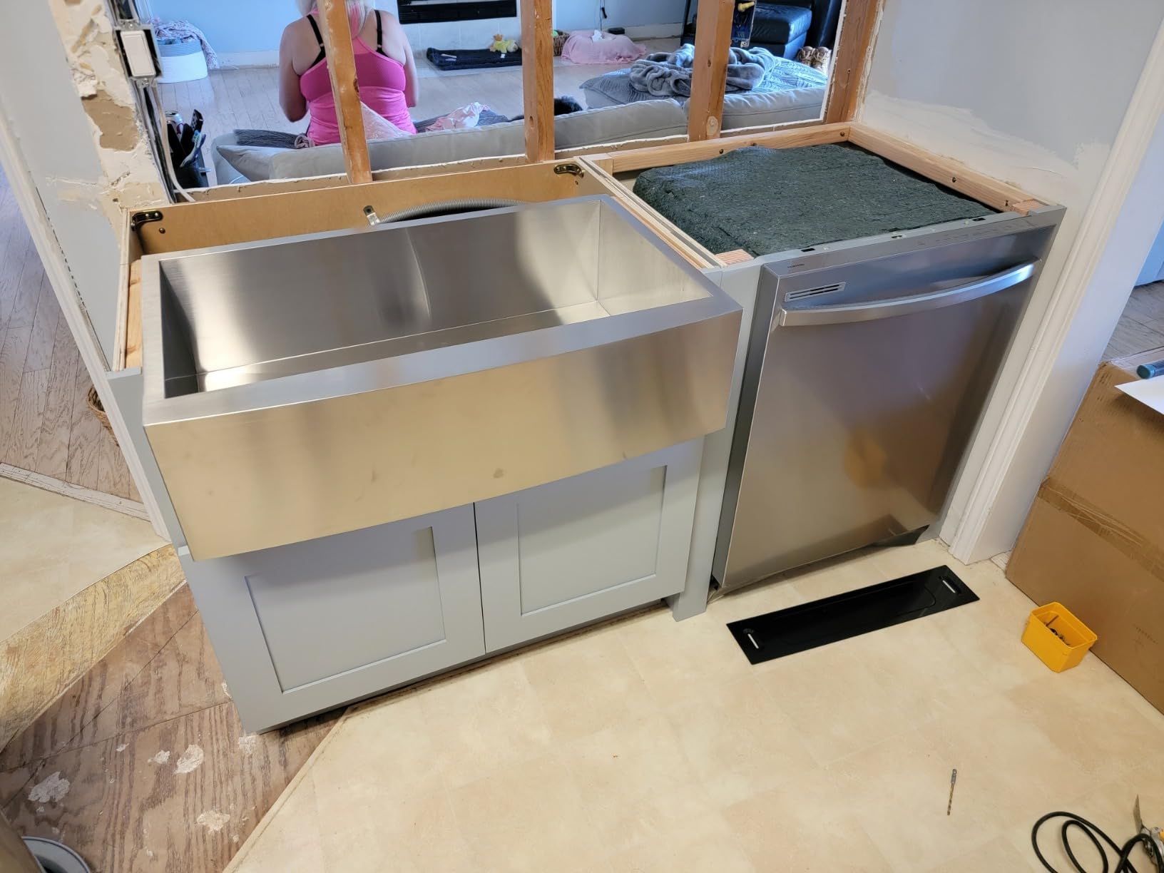 Comllen 33 Inch Farmhouse Sink, Stainless Steel Single Bowl Farm Sinks 16 Gauge 9 Inch Deep, Handmade Undermount 33 Farm Apron Front Kitchen Sink customer photo 2