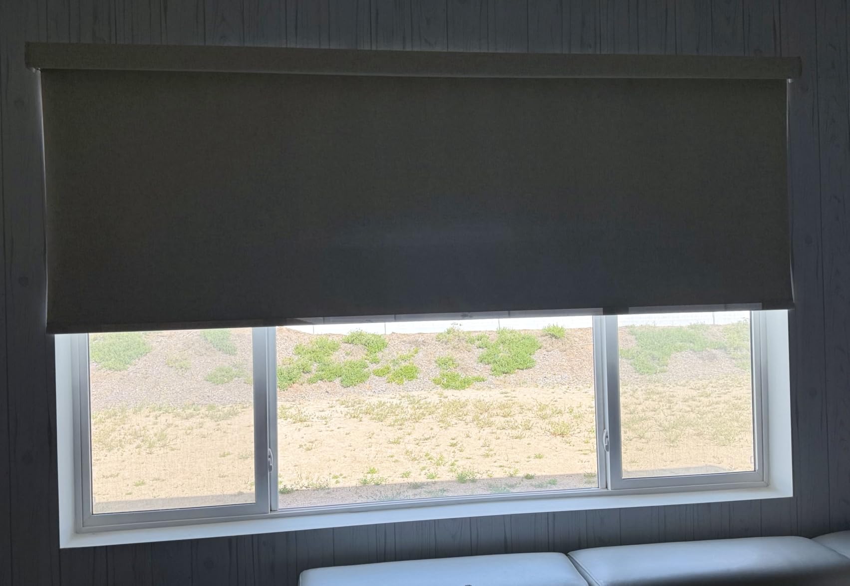Graywind Motorized Roller Shades 100% Blackout Free Stop Window Shades Cordless Wireless Remote Control Window Roller Blinds with Valance for Smart Home and Office, Customized Size, Linen Beige customer photo 2