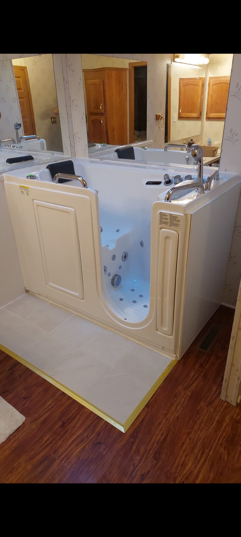 ANZZI Walk-In Tub, 27 x 53 in, Left Drain, 12 Whirlpool & 18 Air Jets, Inline Heater, Quick Fill, Handheld Shower, ADA Seat, Headrest, Aromatherapy & Chromatherapy, 110 V, White customer photo 1