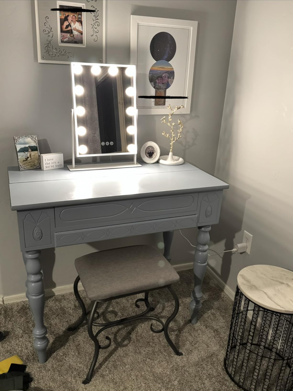 Hansong Vanity Mirror with Lights Makeup Mirror with Lights 12 Dimmable Bulbs Hollywood Lighted Makeup Mirror Detachable 10x Magnification 3 Color Lighting Modes customer photo 1