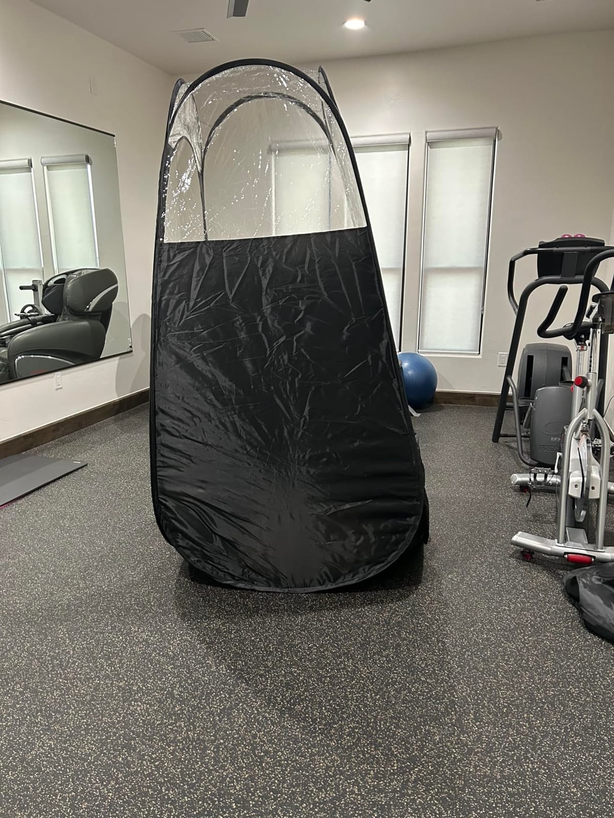 Large Deluxe Spray Tan Tent - Pop Up Tent Portable Tanning Booth with Carry Case - Clear Window for Perfect Spray Tanning - Extraction Fan Opening - Easy Clean Spray Tan for Home & Salon customer photo 2