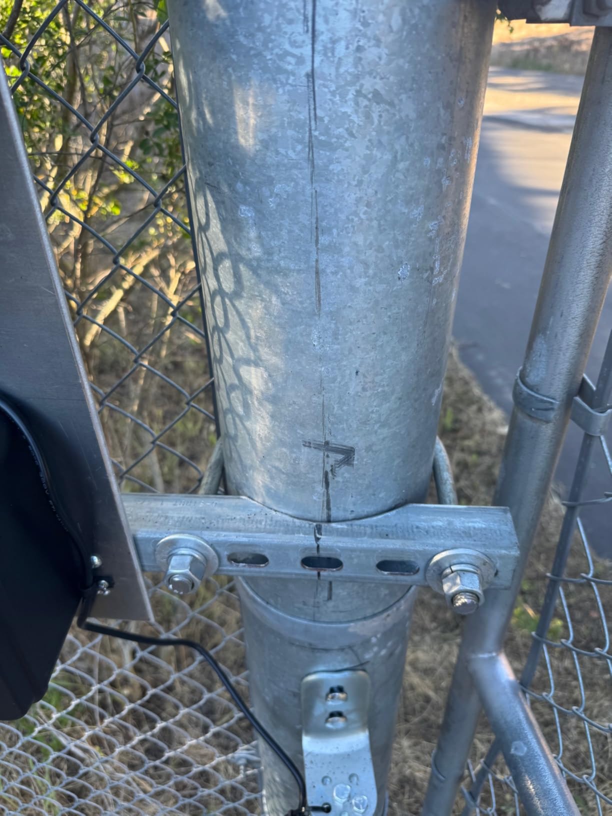 Mighty Mule MM371W Automatic Gate Opener, Smart and Solar Ready, Includes Gate Opener Remote and More-Up to 16ft Long or 550lb, Black, 1 Gate Opener Kit customer photo 2