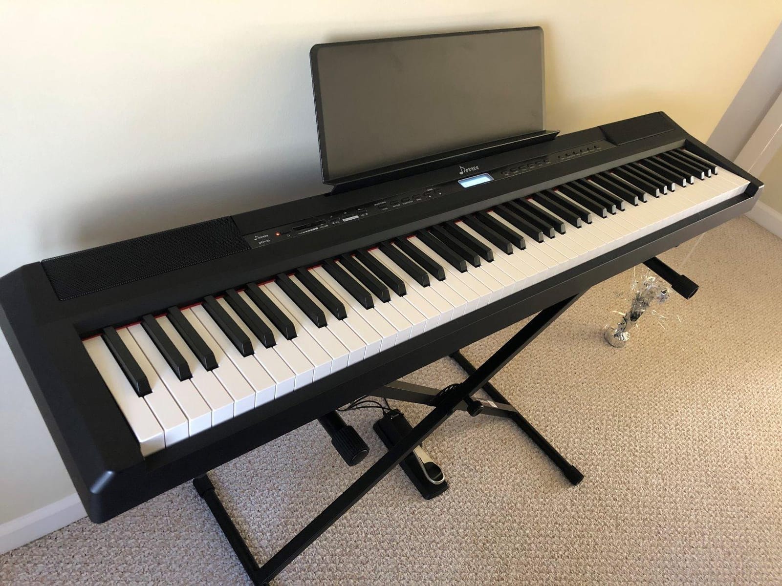 Donner DEP-20 Beginner Digital Piano 88 Key Full Size Weighted Keyboard, Portable Electric Piano with Sustain Pedal, Power Supply customer photo 1