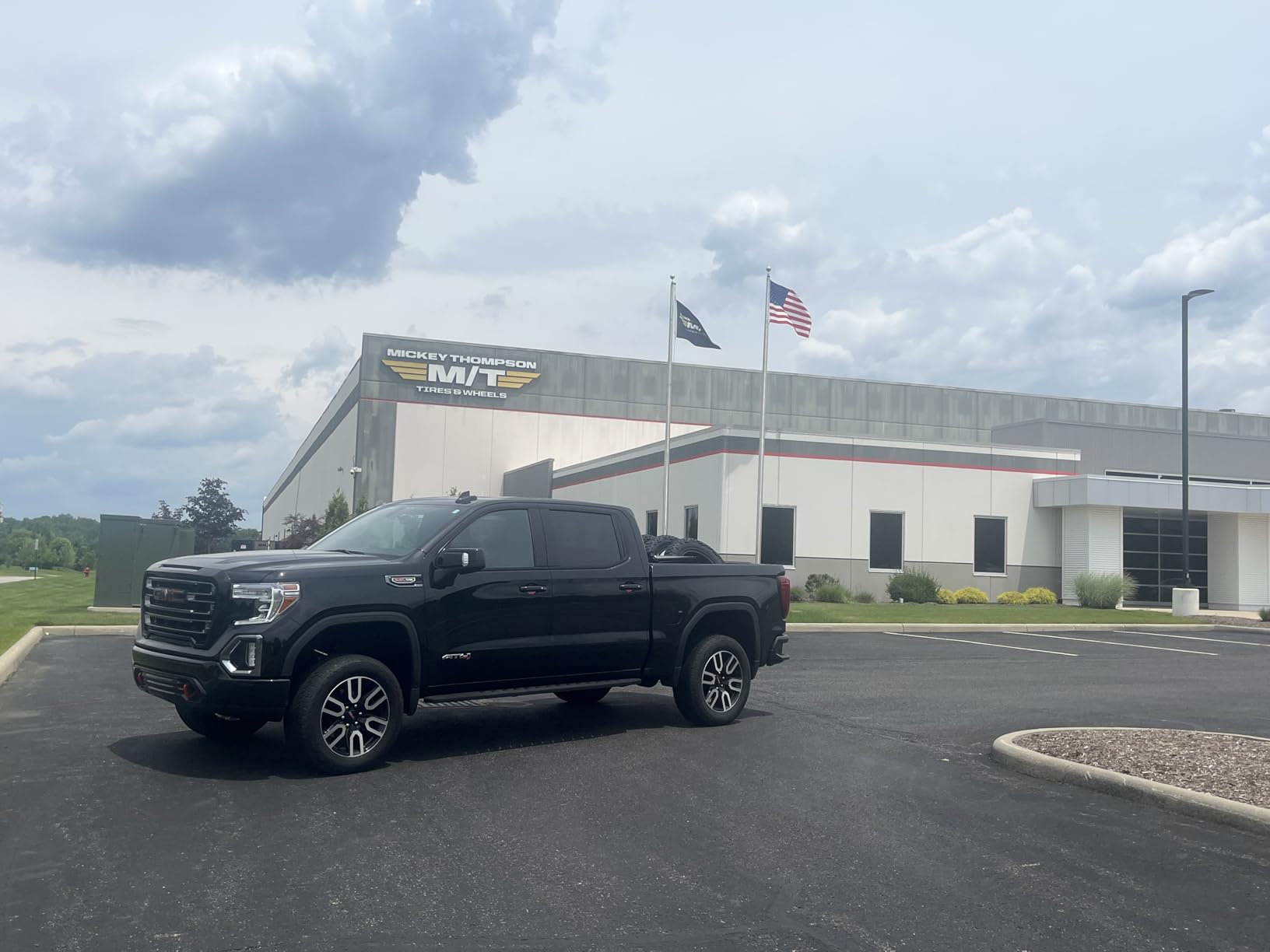 ReadyLift 69-3920 2.0'' Front with 1.0'' Rear SST Lift Kit customer photo 2