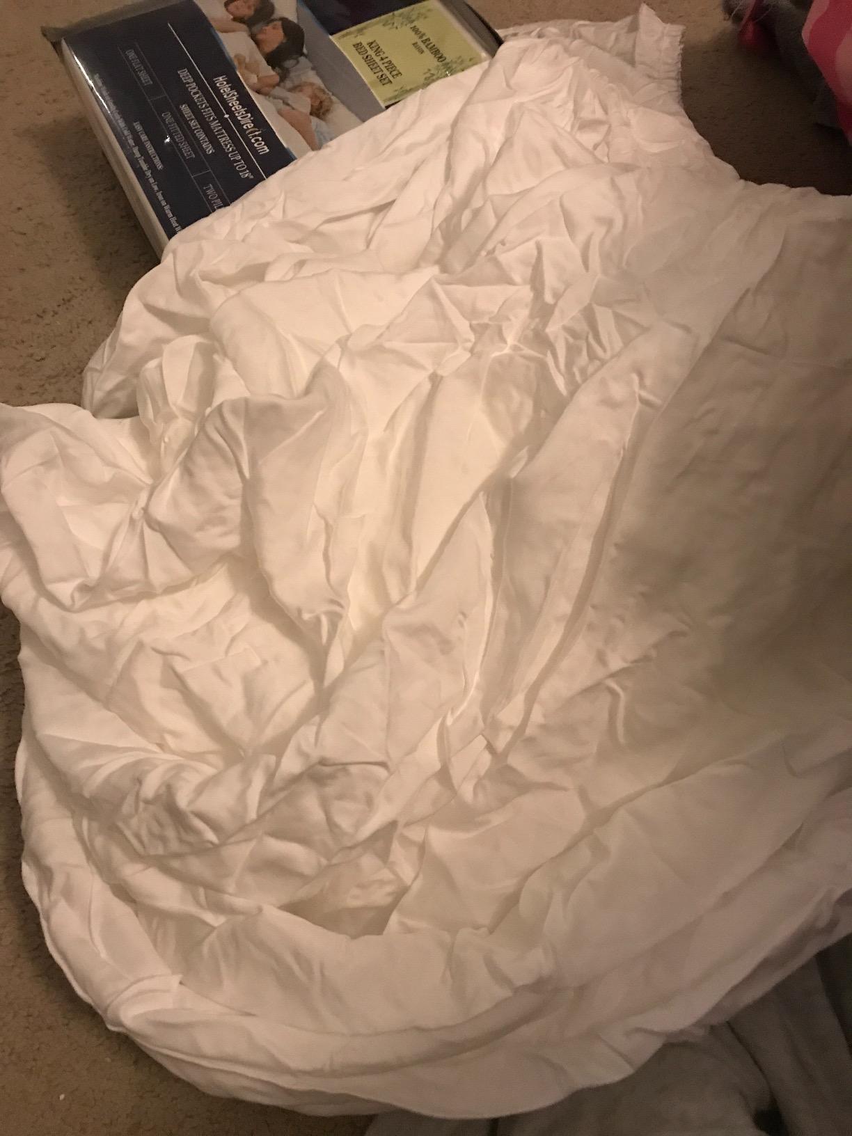 Hotel Sheets Direct 4 Piece Bed Sheet Set Queen Size, 100% Viscose Derived from Bamboo Sheets Set with 2 Pillowcases, Cooling & Breathable Luxury Bedding, Moisture-Wicking & Silky Soft, White customer photo 1