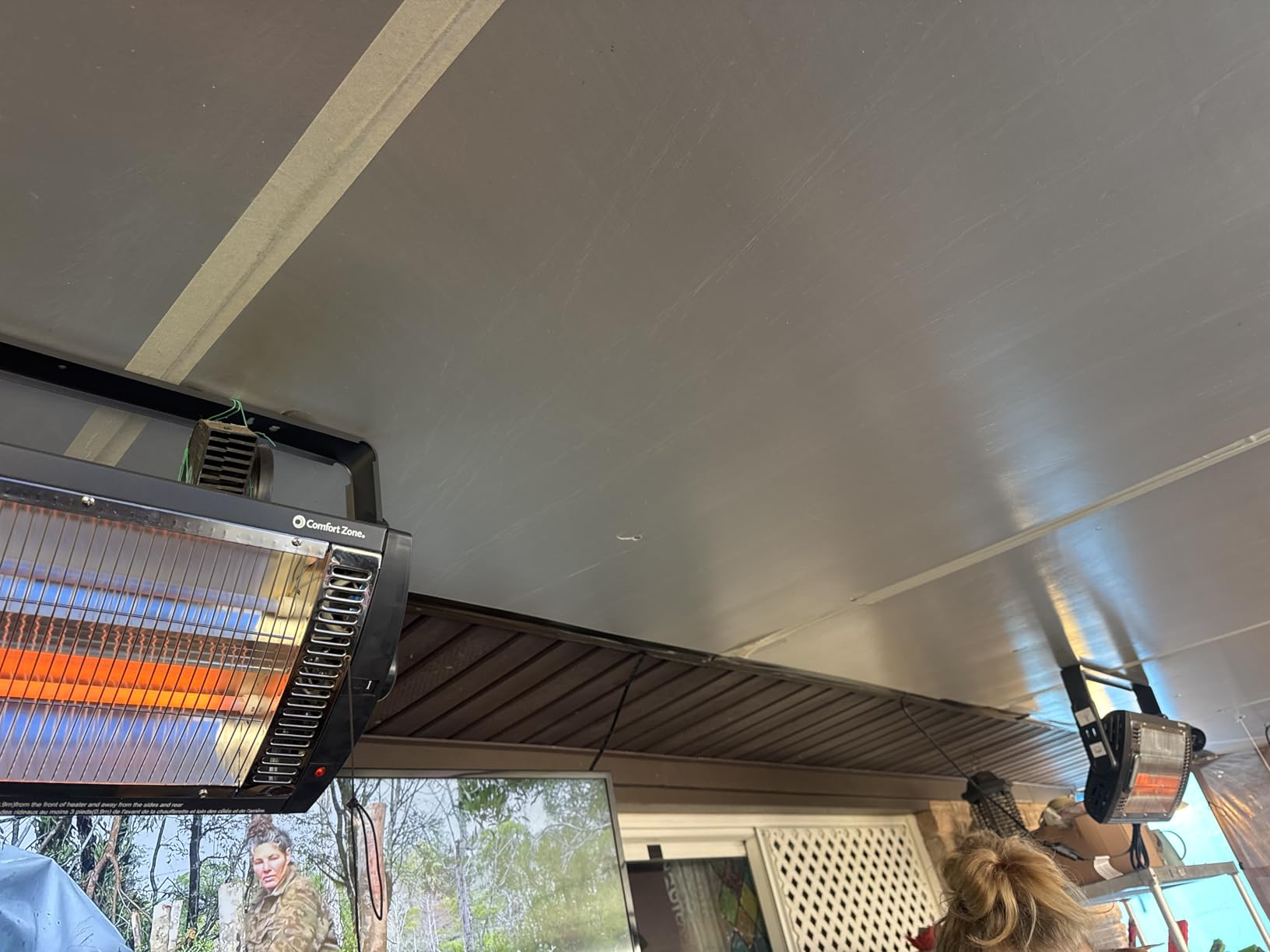Comfort Zone 1500W Ceiling Mounted Dual Quartz Radiant Heater - Infrared Workshop Heater with 90 Degree Adjustable Tilt, Built-in Halogen Light & Pull String Control, Black customer photo 1