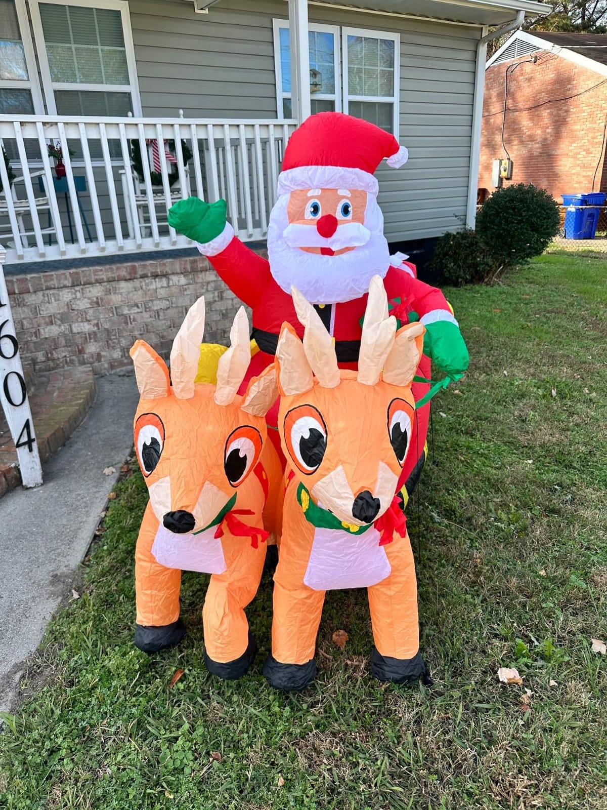 Joiedomi 6 FT Long Christmas Inflatable Santa on Sleigh with 2 Reindeer, Inflatable Christmas Yard Decorations with Build-in LED, Blow Up Xmas Decorations Outdoor for Party Yard Garden Lawn Décor customer photo 2