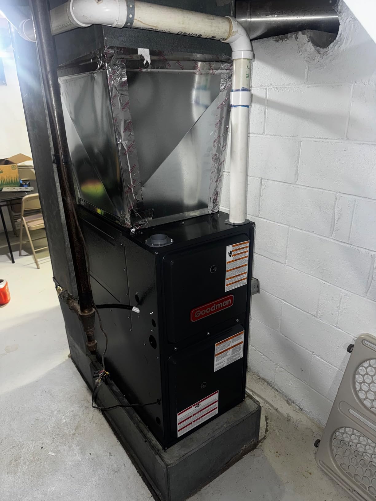 Goodman 60,000 BTU 92% Efficiency Multi-Speed, Single-Stage Upflow/Horizontal Furnace Model GR9S920603BN, 17.5 inch cabinet, R-32 Ready customer photo 1