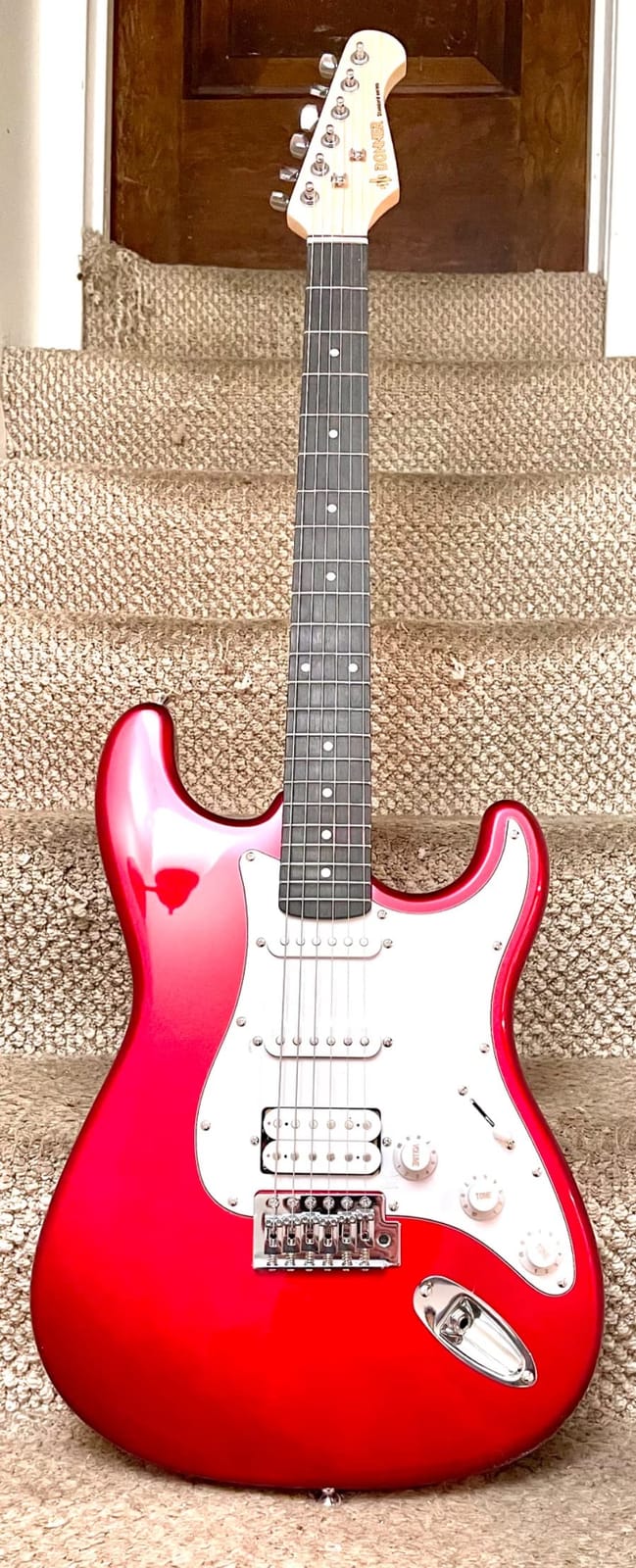 Donner 39 Inch Left-Handed Electric Guitar Kit Solid Body Sunburst Lefty Beginner Set Full-Size with Amplifier Online Lesson Bag Digital Tuner Capo Strap String Cable Picks DST-100SL customer photo 1