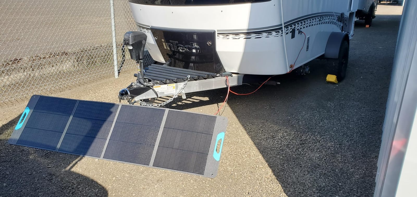 Renogy Voyager 20A PWM Solar Charge Controller IP67 12/24V for Marine | 55V PV input, AGM/Gel/Flooded (auto), Li (manual), overcharge/short protection, waterproof, positive ground, LCD, for Boats customer photo 1