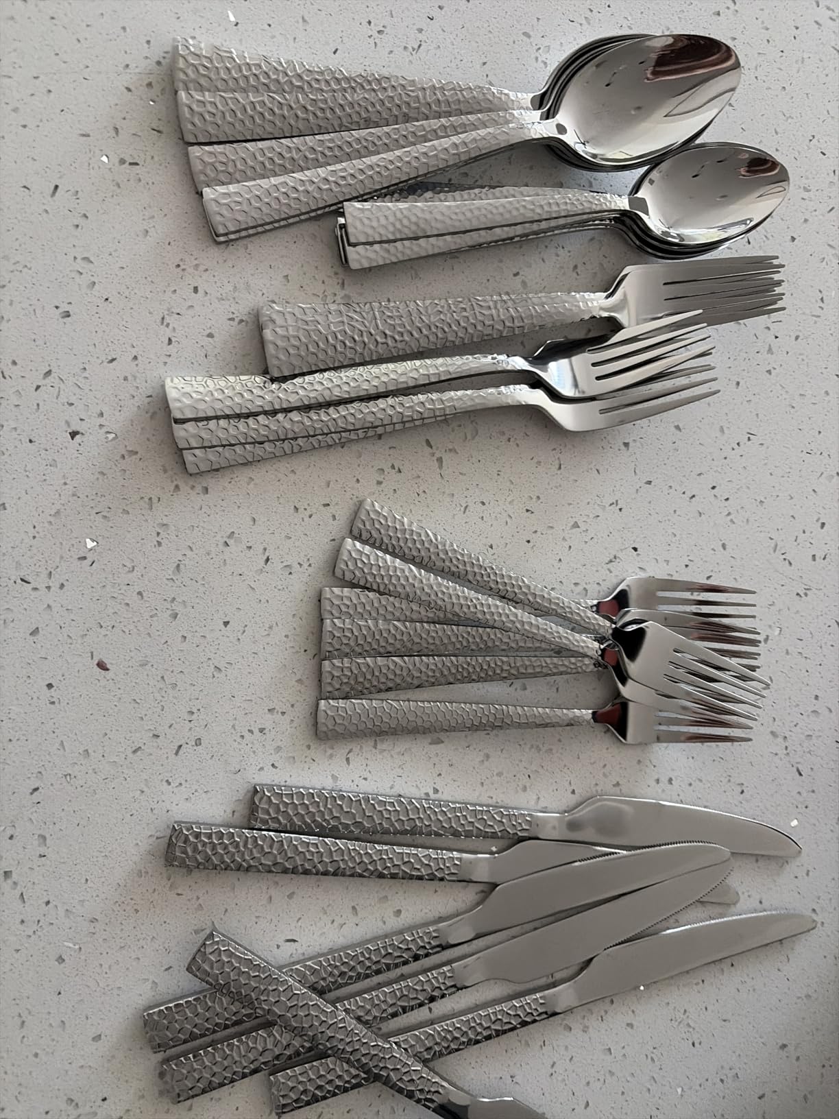 E-far Hammered Silverware Set for 8, 40 Pcs Stainless Steel Flatware Set | Includes Forks/Spoons/Dinner Knives, Cutlery Set for Home, Party, Wedding, Mirror Polished & Dishwasher Safe customer photo 1