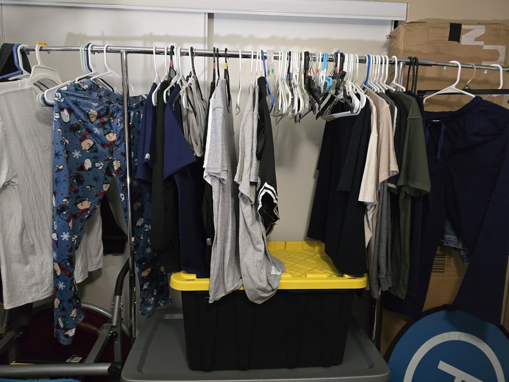 HOKEEPER Clothing Garment Rack Capacity 525LBS Collapsible Clothes Rack customer photo 1