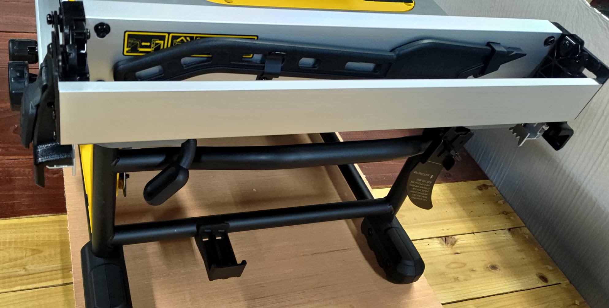 DEWALT 15 Amp 8-1/4 in. Compact Portable Jobsite Table Saw (DWE7485) customer photo 2