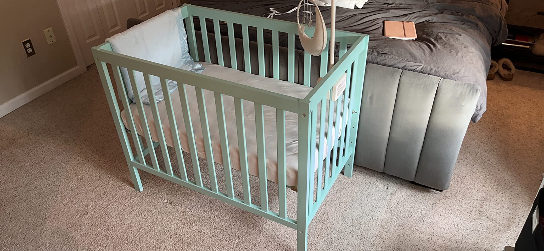 Dream On Me Edgewood 4-in-1 Mini Crib, Converts to Twin, GREENGUARD Gold | Includes Mattress Pad, 3-Position Mattress Support, BSA Verified, ASTM/CPSC Tested, 50 Lb Limit, Non-Toxic Finish, White customer photo 2