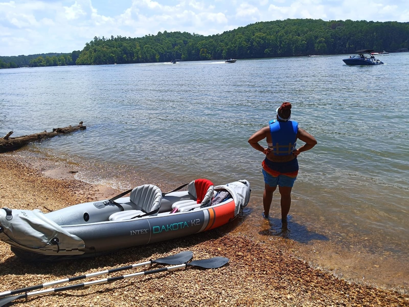 INTEX Dakota K2 Inflatable Kayak 2-Person Portable Set with Paddles & Pump | 68310VM - Sit-on Tandem Kayak with Interchangeable Skegs and Two Dry Bags for Gear, 10ft 3in x 3ft customer photo 2